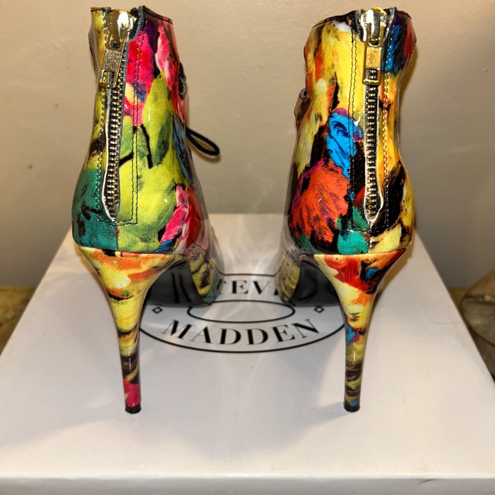 Steve Madden Multicolor Patent Gladiator (US 8.5) - Picture 3 of 9